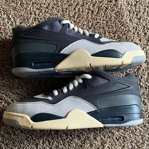 Air Jordan 4 RM